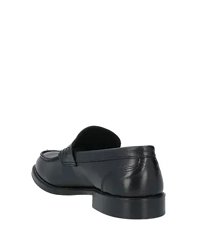 https://images.styletyx.com/images/black-leather-loafers-brawn-s-999549374_3.webp