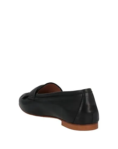 https://images.styletyx.com/images/black-leather-loafers-donnalei-13302618_3.webp