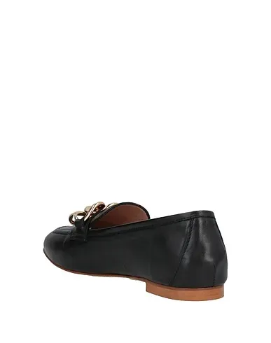 https://images.styletyx.com/images/black-leather-loafers-donnalei-13316995_3.webp
