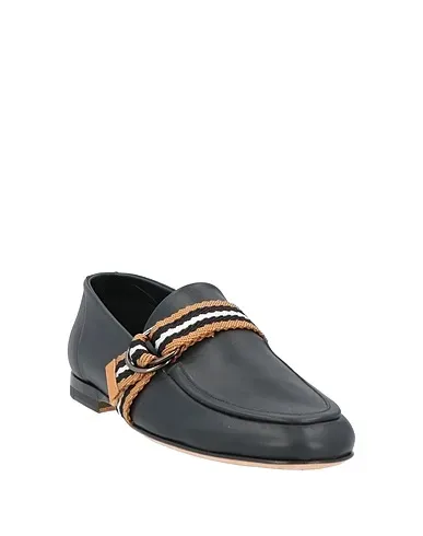 https://images.styletyx.com/images/black-leather-loafers-hazy-916734968_2.webp