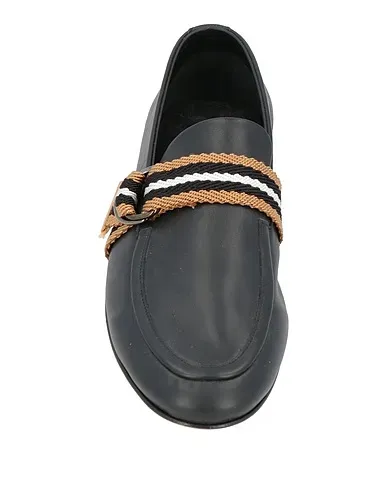 https://images.styletyx.com/images/black-leather-loafers-hazy-916734968_4.webp