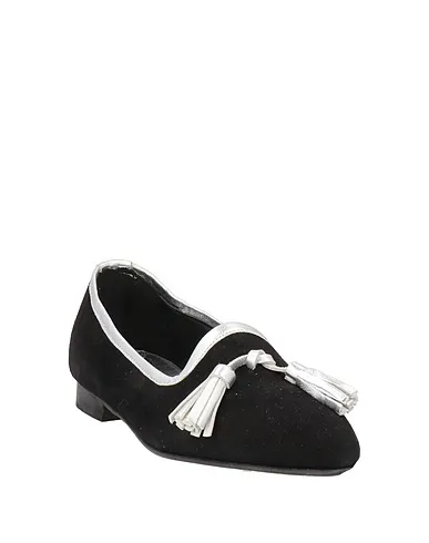 https://images.styletyx.com/images/black-leather-loafers-islo-isabella-lorusso-998017543_2.webp