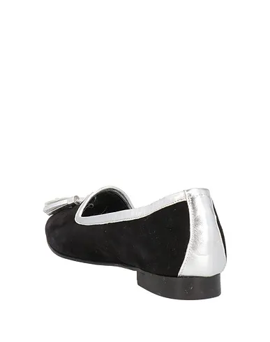 https://images.styletyx.com/images/black-leather-loafers-islo-isabella-lorusso-998017543_3.webp