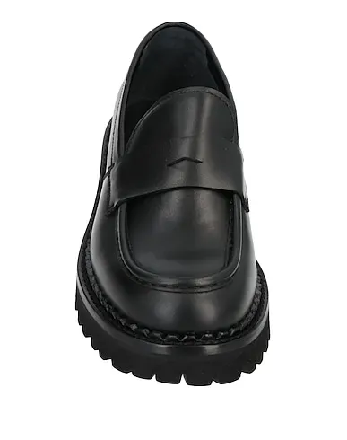 https://images.styletyx.com/images/black-leather-loafers-john-galliano-2838346_4.webp
