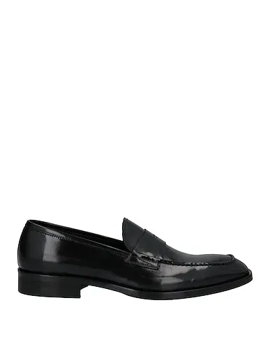https://images.styletyx.com/images/black-leather-loafers-john-galliano-3049488_1.webp