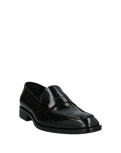 https://images.styletyx.com/images/black-leather-loafers-john-galliano-3049488_2.webp