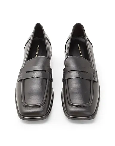 https://images.styletyx.com/images/black-leather-loafers-leonardo-principi-2433010_2.webp