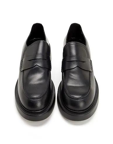 https://images.styletyx.com/images/black-leather-loafers-leonardo-principi-2610853_2.webp