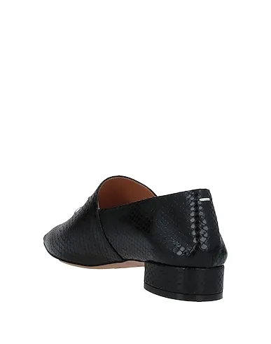 https://images.styletyx.com/images/black-leather-loafers-maison-margiela-13199040_3.webp