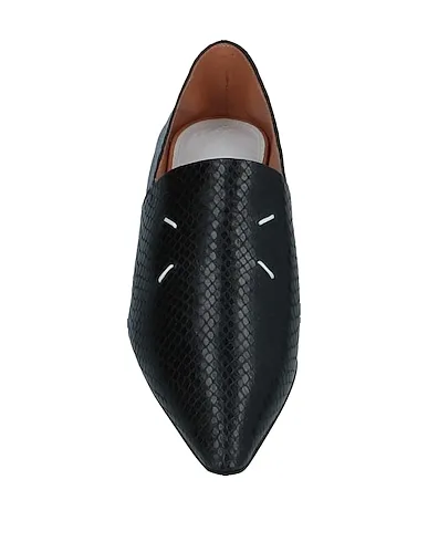 https://images.styletyx.com/images/black-leather-loafers-maison-margiela-13199040_4.webp