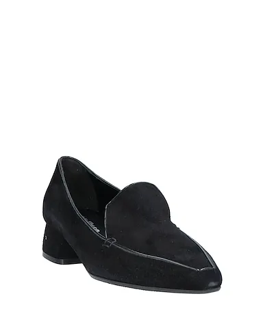 https://images.styletyx.com/images/black-leather-loafers-melluso-872842884_2.webp