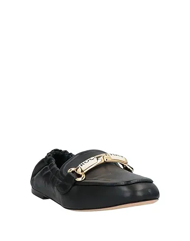 https://images.styletyx.com/images/black-leather-loafers-rochas-1906113327_2.webp