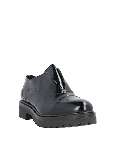 https://images.styletyx.com/images/black-leather-loafers-vsl-873559754_2.webp