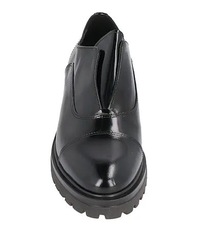 https://images.styletyx.com/images/black-leather-loafers-vsl-873559754_4.webp