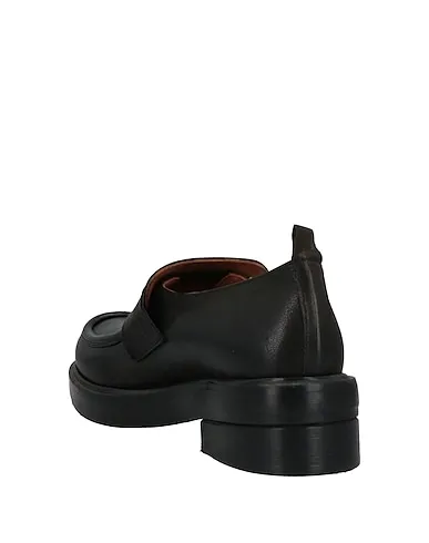 https://images.styletyx.com/images/black-leather-loafers-zeis-excelsa-18291974_3.webp