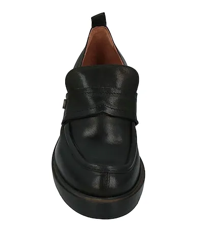 https://images.styletyx.com/images/black-leather-loafers-zeis-excelsa-18291974_4.webp