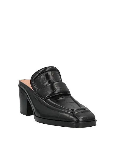 https://images.styletyx.com/images/black-leather-mules-and-clogs-bottega-veneta-13351649_2.webp