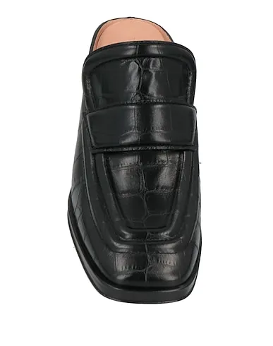 https://images.styletyx.com/images/black-leather-mules-and-clogs-bottega-veneta-13351649_4.webp