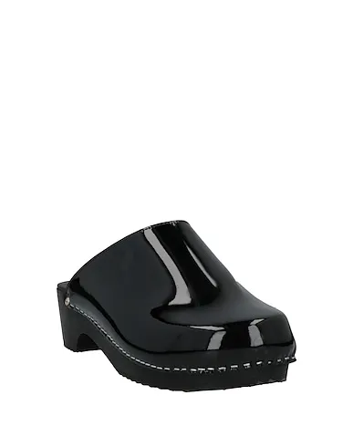 https://images.styletyx.com/images/black-leather-mules-and-clogs-figure-decorative-710950618_2.webp