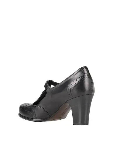 https://images.styletyx.com/images/black-leather-pump-alberto-fermani-1004401903_3.webp
