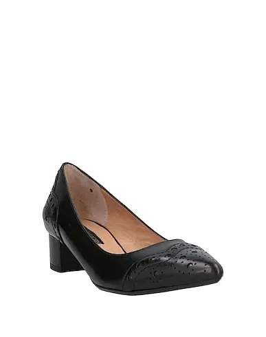 https://images.styletyx.com/images/black-leather-pump-luciano-barachini-1005206849_2.webp