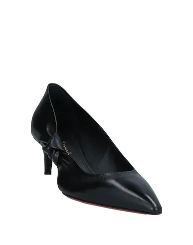 https://images.styletyx.com/images/black-leather-pump-santoni-1200933_2.webp