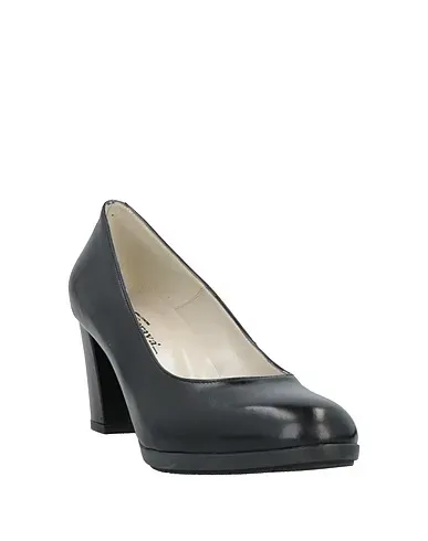https://images.styletyx.com/images/black-leather-pump-soraya-470542568_2.webp