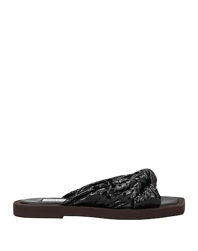 https://images.styletyx.com/images/black-leather-sandals-jimmy-choo-13419357_1.webp