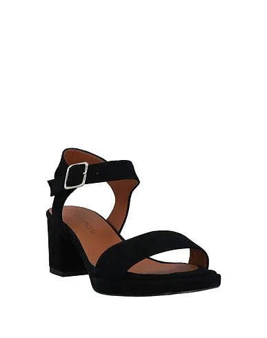 https://images.styletyx.com/images/black-leather-sandals-momoni-2648701_2.webp