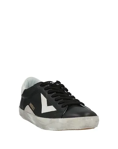 https://images.styletyx.com/images/black-leather-sneakers-4b12-13258041_2.webp