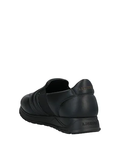 https://images.styletyx.com/images/black-leather-sneakers-a-testoni-13639048_3.webp