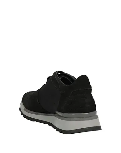 https://images.styletyx.com/images/black-leather-sneakers-brian-cress-13329307_3.webp