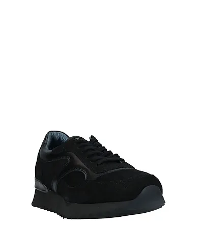 https://images.styletyx.com/images/black-leather-sneakers-cesare-p-2729310_2.webp