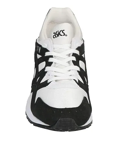 https://images.styletyx.com/images/black-leather-sneakers-comme-des-garcons-x-asics-2838361_4.webp