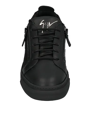 https://images.styletyx.com/images/black-leather-sneakers-giuseppe-zanotti-13086691_4.webp