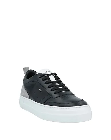 https://images.styletyx.com/images/black-leather-sneakers-ylati-1681984_2.webp