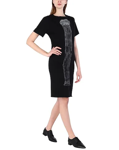 https://images.styletyx.com/images/black-midi-dress-historic-t-shirt-dress-pillar-print-vivienne-westwood-anglomania-3308276_2.webp