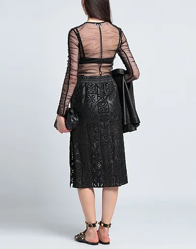 https://images.styletyx.com/images/black-midi-skirt-ermanno-firenze-907931510_3.webp