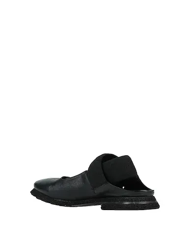 https://images.styletyx.com/images/black-mules-and-clogs-1725-a-874529620_3.webp