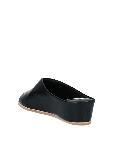 https://images.styletyx.com/images/black-mules-and-clogs-about-arianne-13052207_3.webp