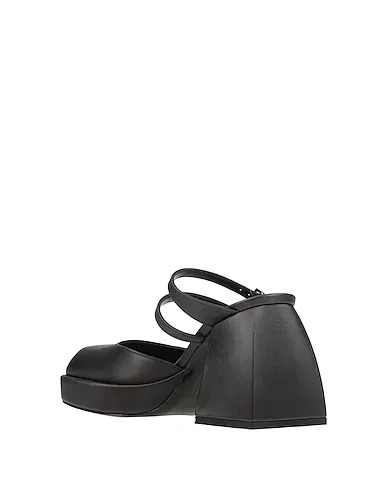 https://images.styletyx.com/images/black-mules-and-clogs-nodaleto-32425097_3.webp