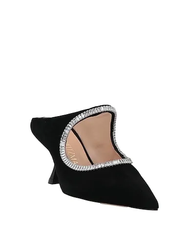 https://images.styletyx.com/images/black-mules-and-clogs-stuart-weitzman-13089311_2.webp