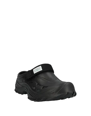 https://images.styletyx.com/images/black-mules-and-clogs-suicoke-12946398_2.webp