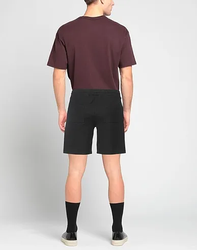 https://images.styletyx.com/images/black-pique-shorts-bermuda-axel-arigato-69662359_3.webp
