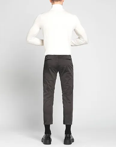 https://images.styletyx.com/images/black-plain-weave-casual-pants-besilent-13241495_3.webp