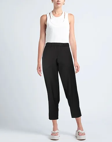 https://images.styletyx.com/images/black-plain-weave-casual-pants-collection-privee-1223130734_2.webp