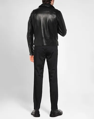 https://images.styletyx.com/images/black-plain-weave-casual-pants-corneliani-3150984_3.webp
