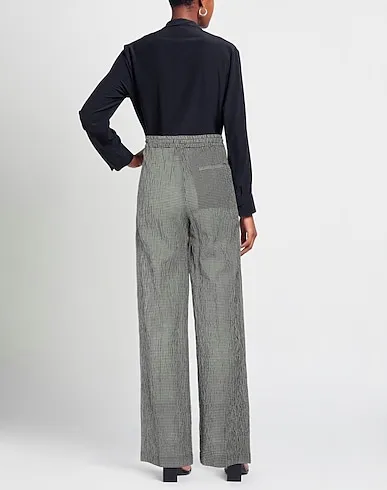 https://images.styletyx.com/images/black-plain-weave-casual-pants-hache-12908889_3.webp