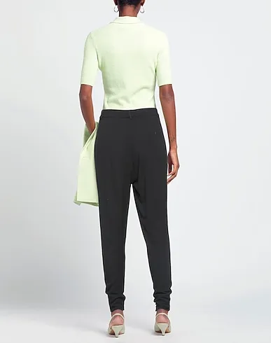 https://images.styletyx.com/images/black-plain-weave-casual-pants-hanny-deep-13436958_3.webp