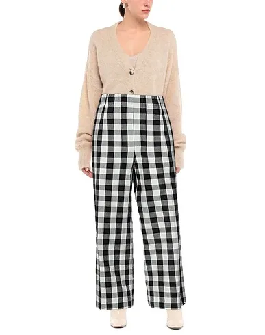 https://images.styletyx.com/images/black-plain-weave-casual-pants-jejia-1006265390_2.webp